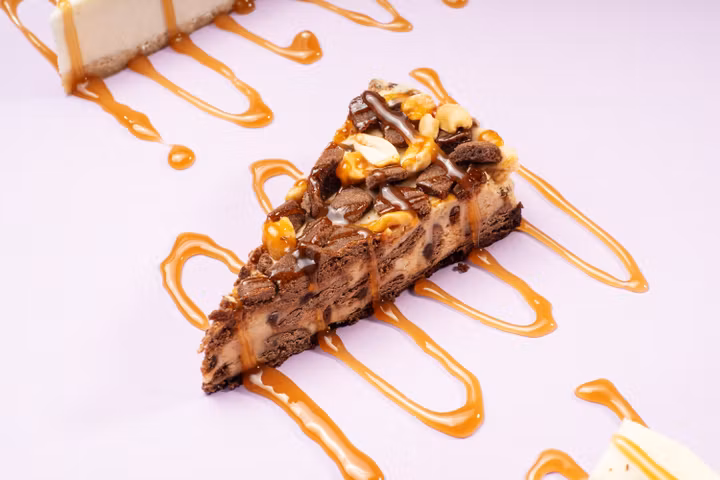 Чизкейк Сникерс