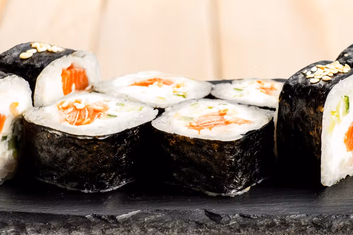 Ролл Чизмаки Лосось Огурец