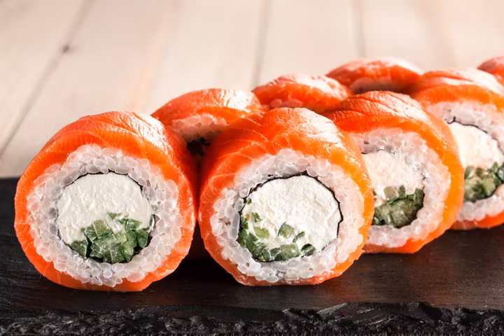 Ролл Филадельфия с Огурцом